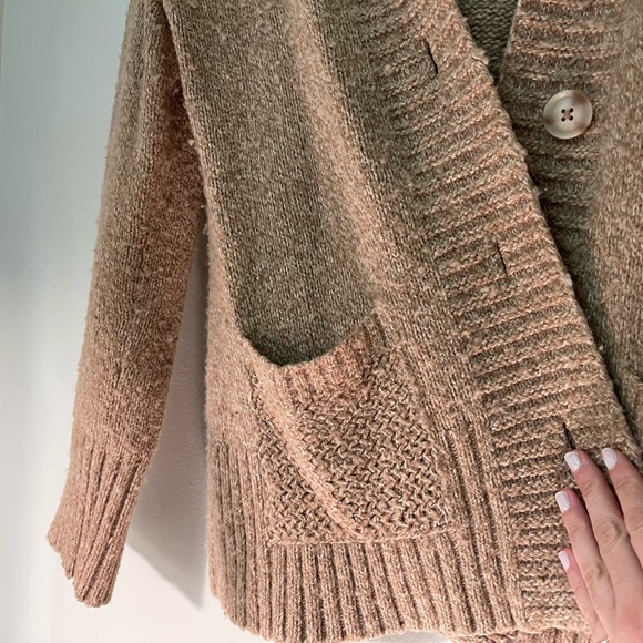 Eddie Bauer Wool Blend Cardigan, Heavy Weight Winter Layer, Outdoor or Casual - Picture 5 of 10